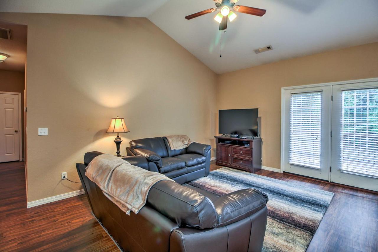 Branson Home With Deck Walk To The Strip And Creek! Exteriér fotografie